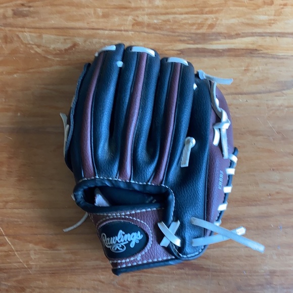 Rawlings 9” LHT Baseball Glove - Picture 2 of 8